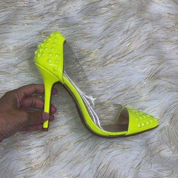Wild Diva - Neon Yellow Pointy Studded Sexy Stiletto Heels Size 8 - Picture 4 of 8
